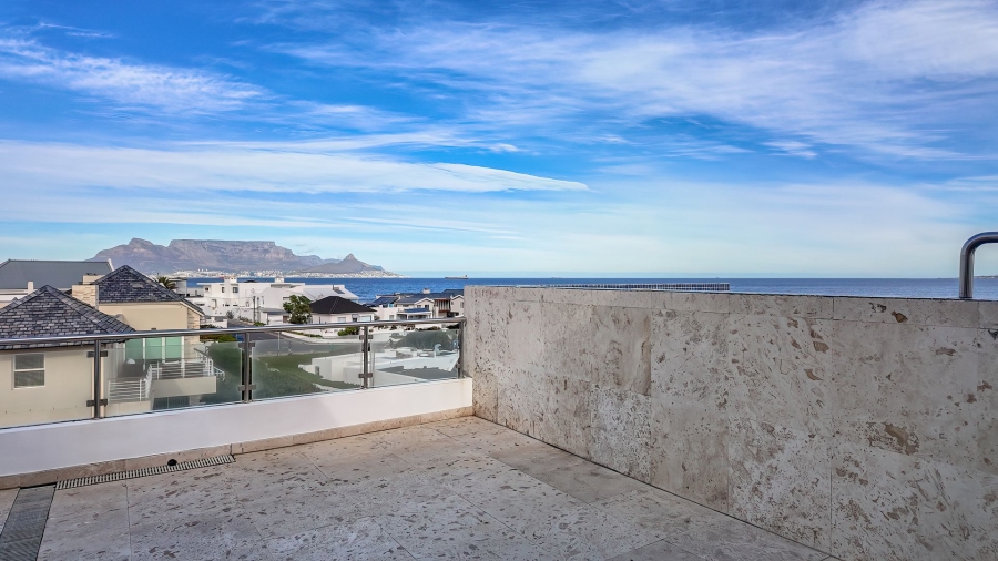 6 Bedroom Property for Sale in Bloubergstrand Western Cape